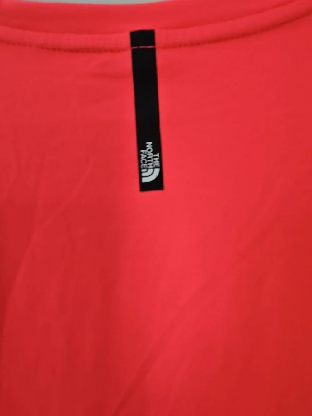 The North Face Women’s Short Sleeve Crew Tee - Hot Pink - Picture 3 of 4